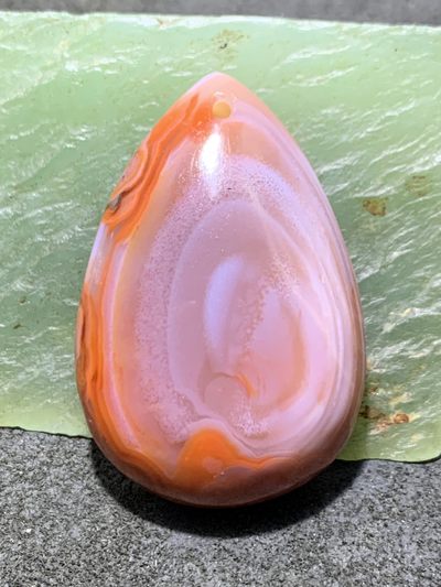 川料南红玛瑙吊坠一个， - 川料南红玛瑙吊坠一个，