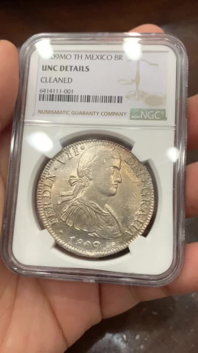 《竞宝斋》第123场-周日，周一 ，2场连拍（全场包邮） NGC UNC 墨西哥 1809年 费七 戎装版 8R 双柱大银币人像清晰 地板靓丽