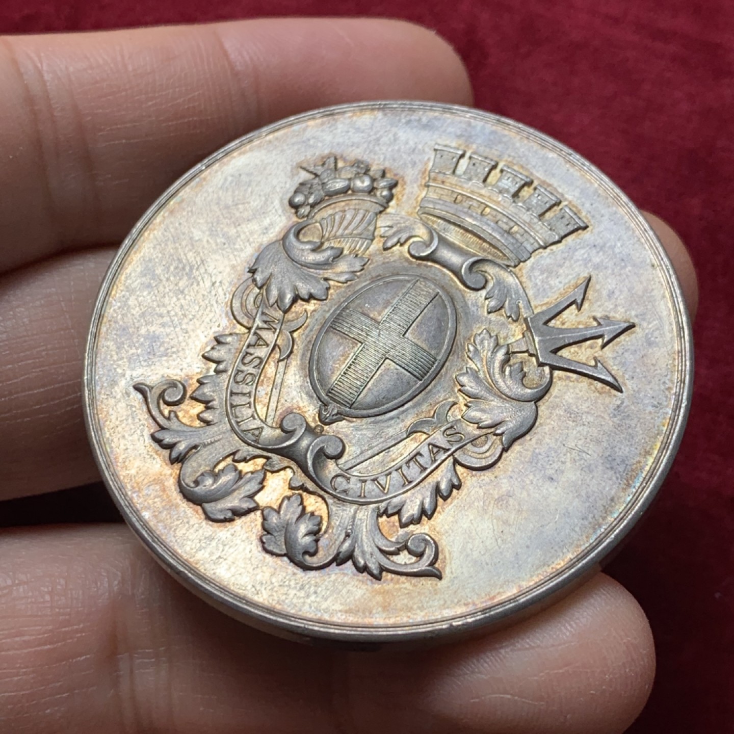 《竞宝斋》第123场-周日，周一 ，2场连拍（全场包邮） 法国 1903年 马萨学院.自由权力银章 50.8mm 60.7克 丰饶角银标