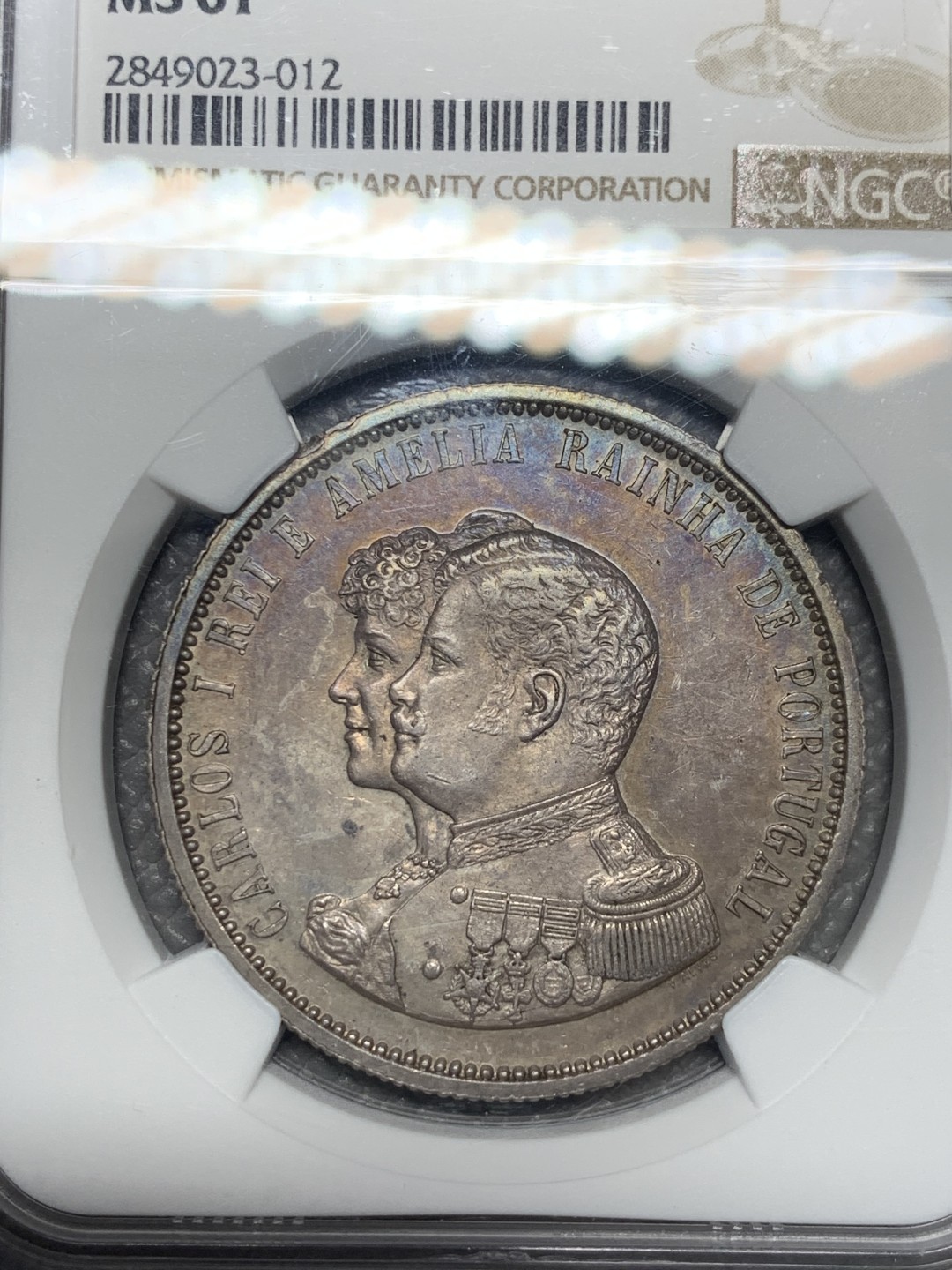 《竞宝斋》第123场-周日，周一 ，2场连拍（全场包邮） NGC MS61 1898年 葡萄牙 发现印度 1000R ，紫罗兰五彩包浆，极致的状态