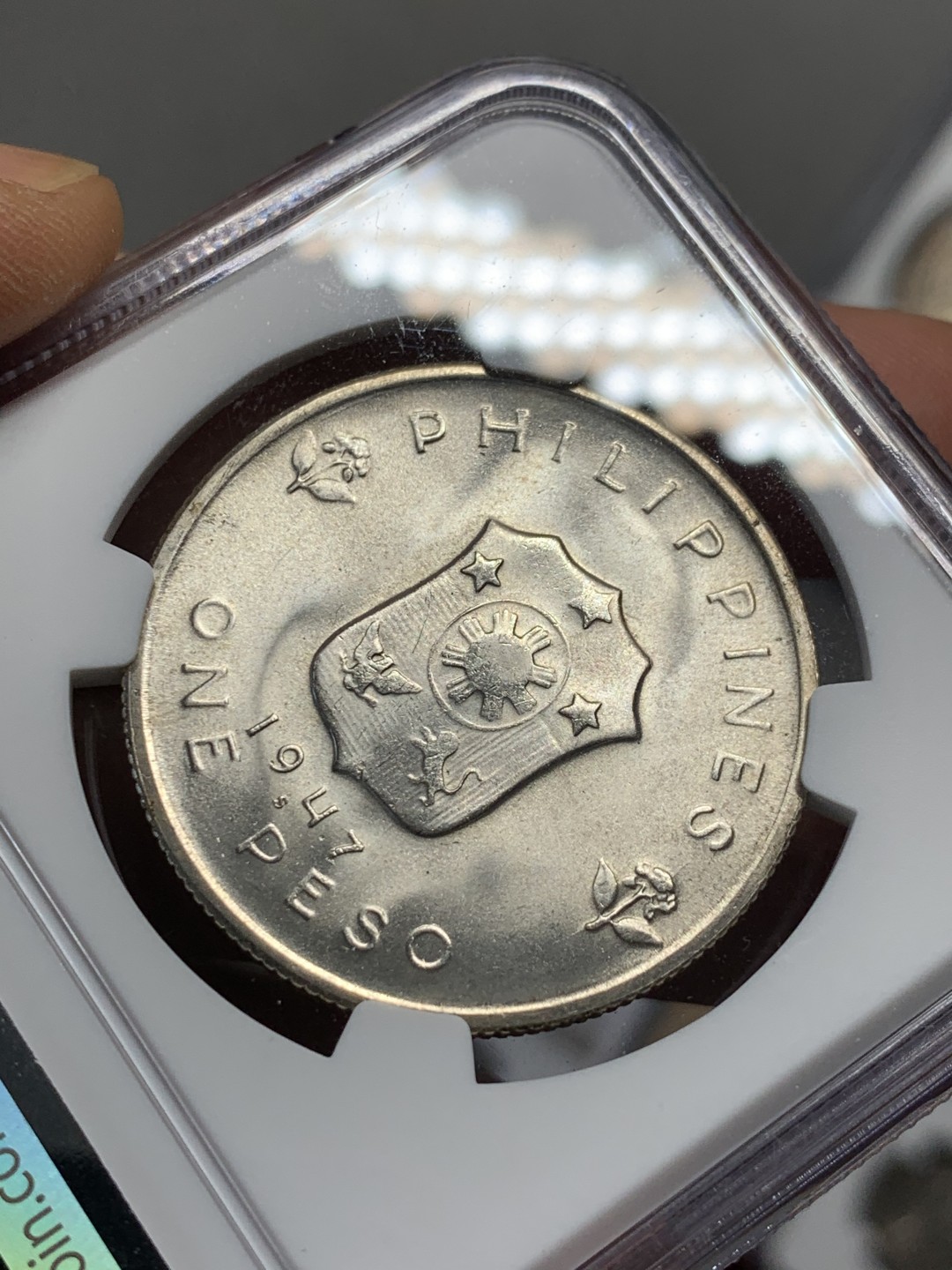 《竞宝斋》第123场-周日，周一 ，2场连拍（全场包邮） NGC-MS63 菲律宾 1947年 麦克阿瑟1比索 银币 上涨品种