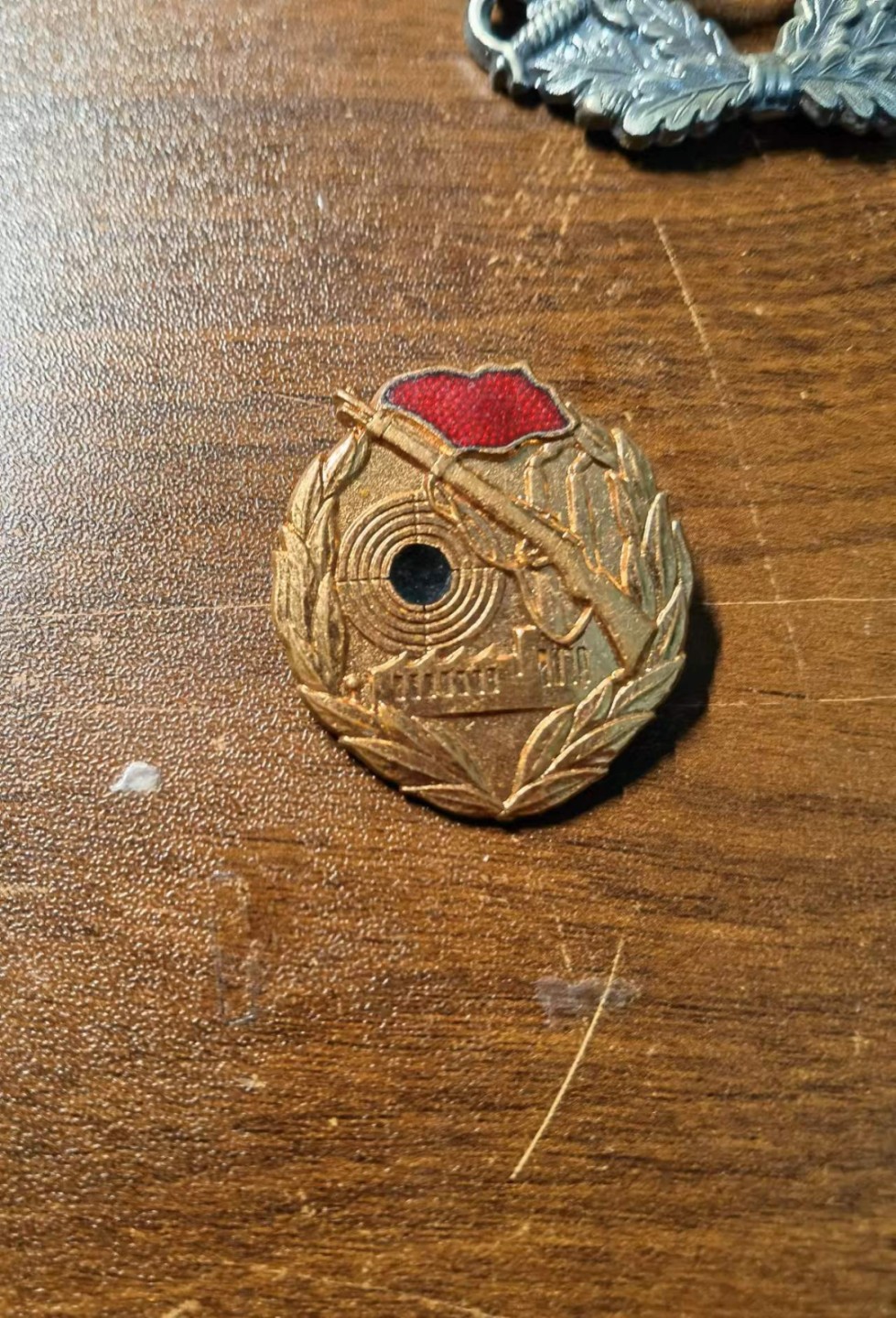 全部0起！欧亚大陆勋奖章制服交流会十二月初小拍 东德工人阶级战斗队铜级技能章