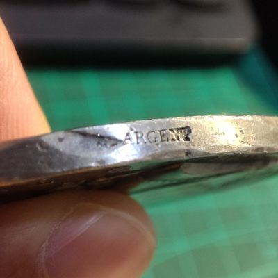 年末清仓 顺丰包邮 法国一战时期射击训练银章 品相如图，边缘一些磕碰，巴黎造币厂