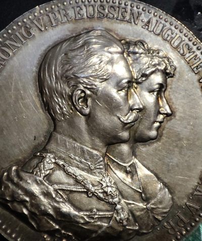 年末清仓 顺丰包邮 威廉二世银婚纪念大银章1918年 品相如图一些小磕碰