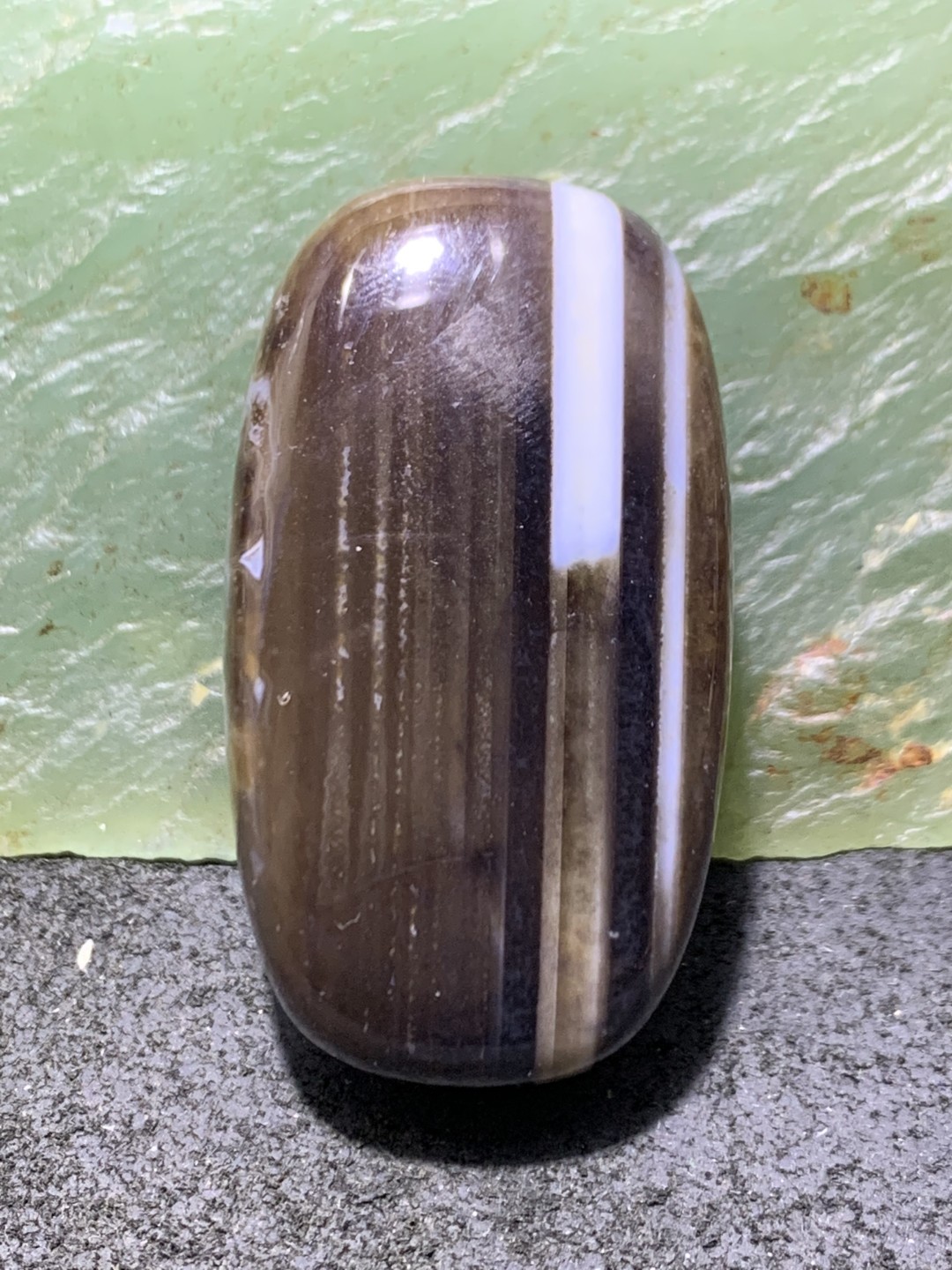 精美高玉化药师玛瑙天眼板珠(背云)一个，