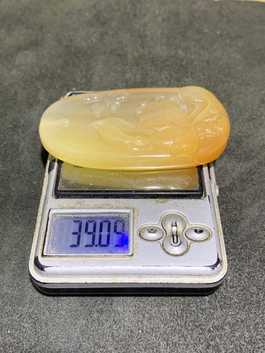 精美高玉化巴西玛瑙雕刻牌子一块