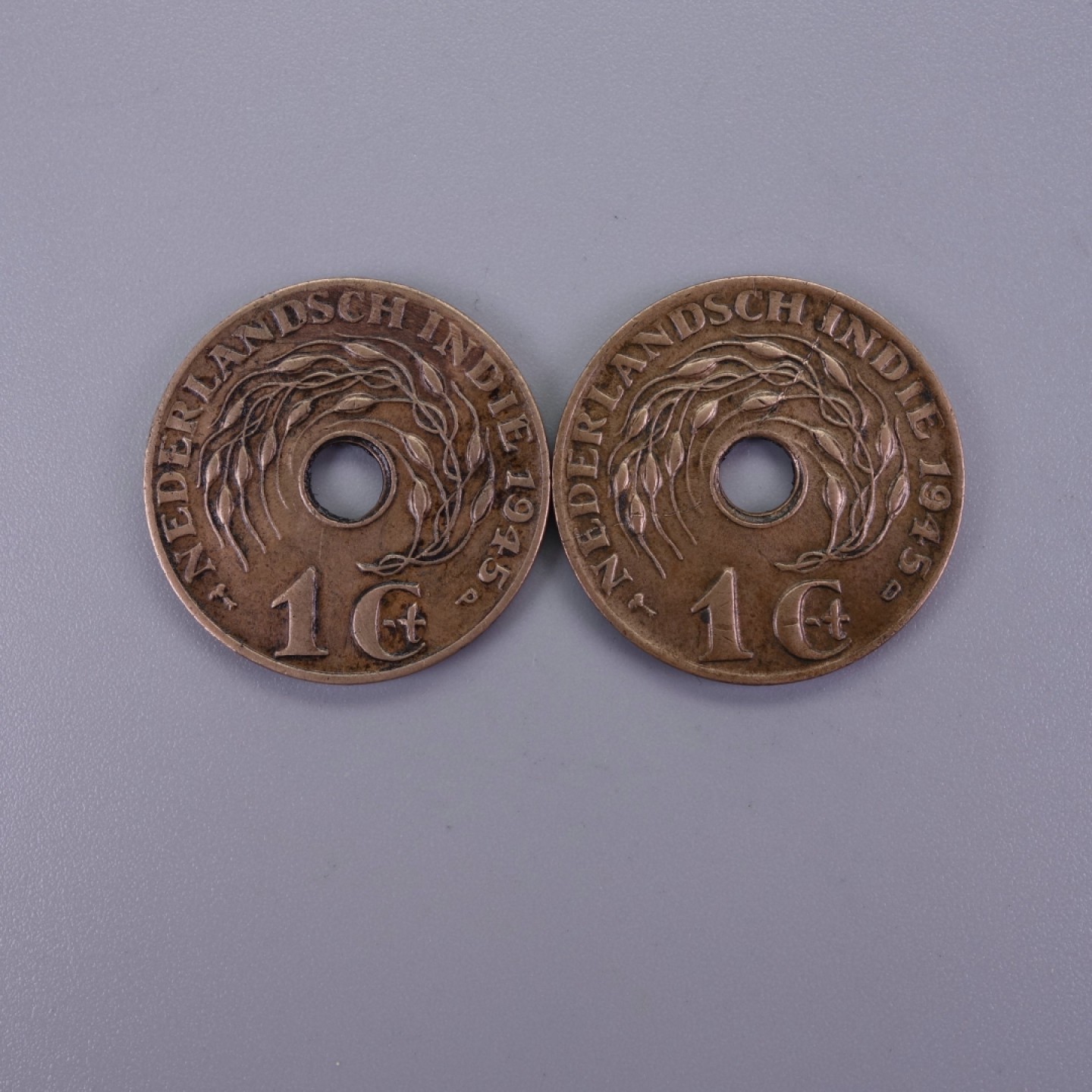 天业钱币散币拍卖第12次专场 荷属东印度1945年1分一对