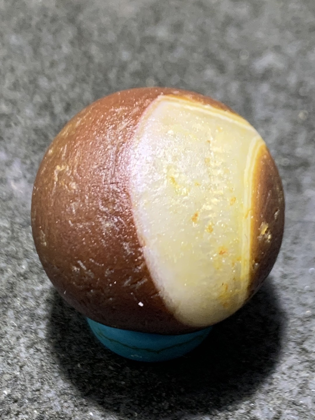 精美高玉化风化纹玛瑙随形圆珠一颗，