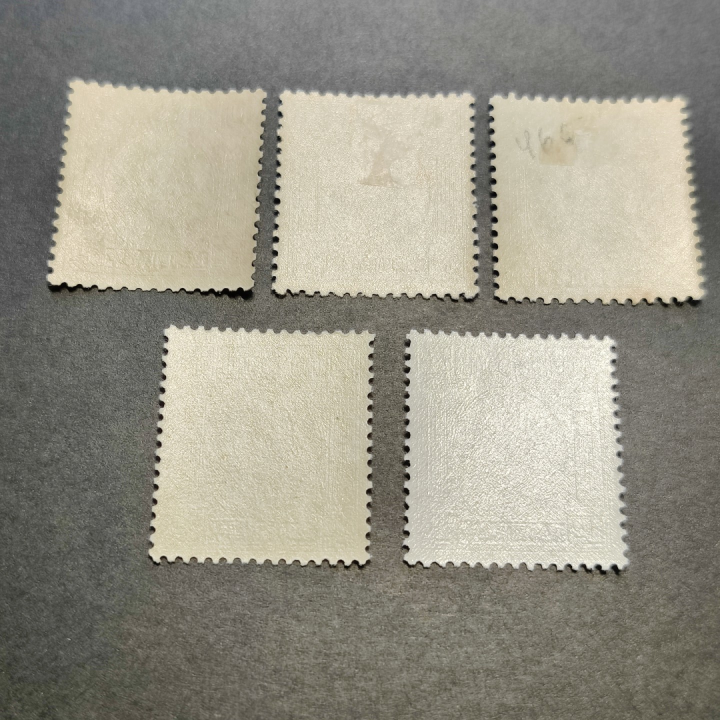 洪涛臻品批发群  精选邮票限时拍卖第一百一十九期 民国普41 1946年 伦敦三版孙像 全套5枚 新票润亮上品--全品, 英国订购的高质量邮票终于到货了(历经长期战乱与文革销毁等,发行量很少消耗量又很大的解放前邮票能有上品就满足了)
