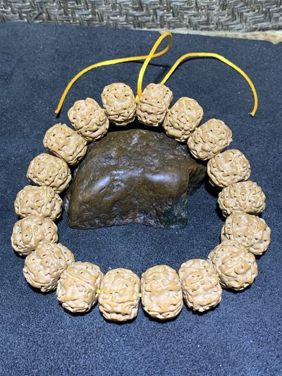 精美藏式双龙金刚菩提手串一条， - 精美藏式双龙金刚菩提手串一条，