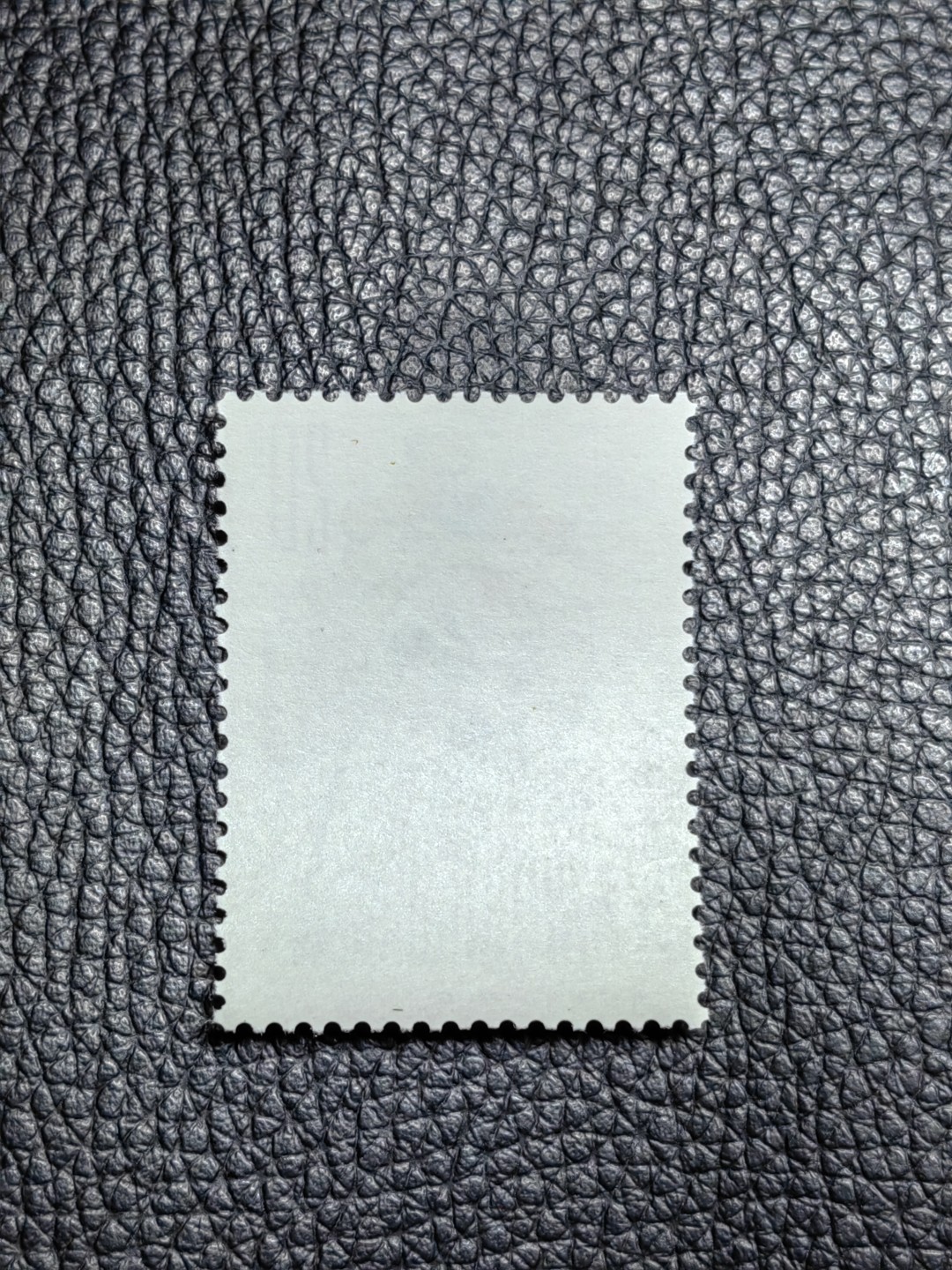 洪涛臻品批发群  精选邮票限时拍卖第一百二十期 T45脸谱8-6新一枚，版期全品嘎嘎绝，正宗版撕货，一手撕版，带硅胶手套撕版，收藏级品相，喜欢不要错过