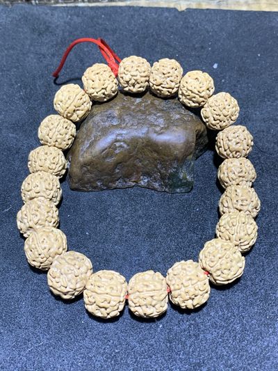 精美勿里达，白玉麦穗龙金刚菩提手串一条， - 精美勿里达，白玉麦穗龙金刚菩提手串一条，