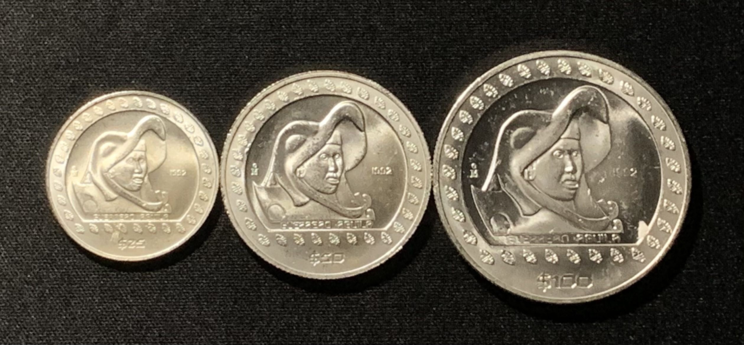 紫瑗钱币——第268期拍卖 墨西哥 1992年 雄鹰战士 25 50 100比索 1/4 1/2 1盎司 银币 三枚一组 UNC