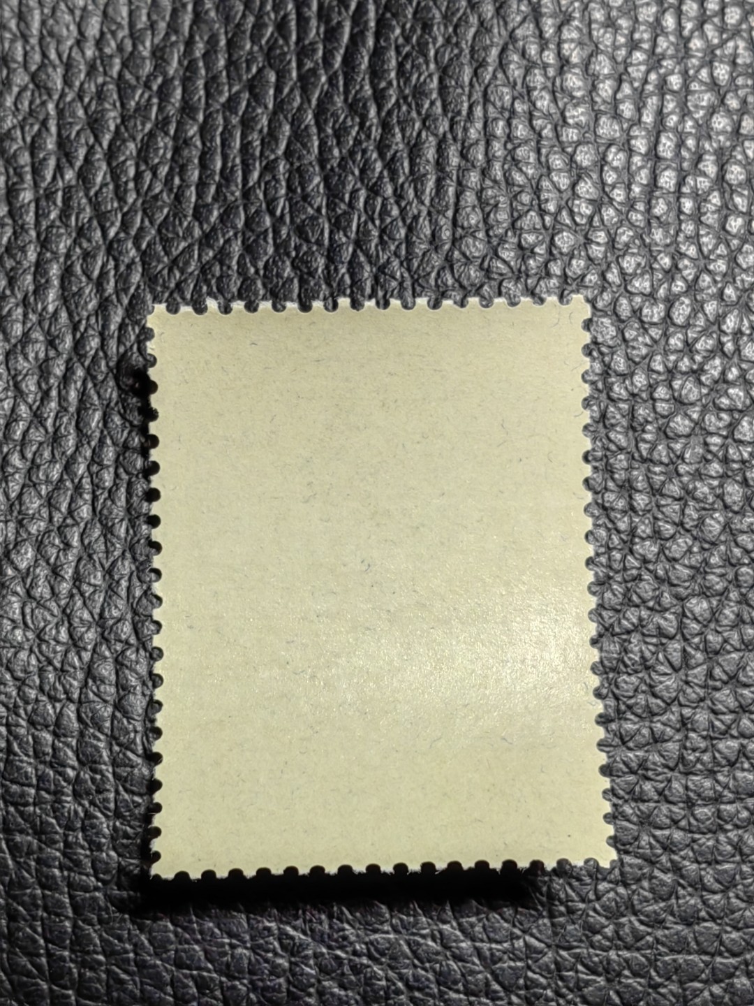 洪涛臻品批发群  精选邮票限时拍卖第一百一十六期 【评级推荐】纪92古科★新★8-2一枚，版撕全品嘎嘎绝，齿孔饱满圆润，白胶润泽稀缺白胶。随随便便评个90分也能卖大几百块。95分1500起步。全品可评级，包OG，首图近期成交价做参考