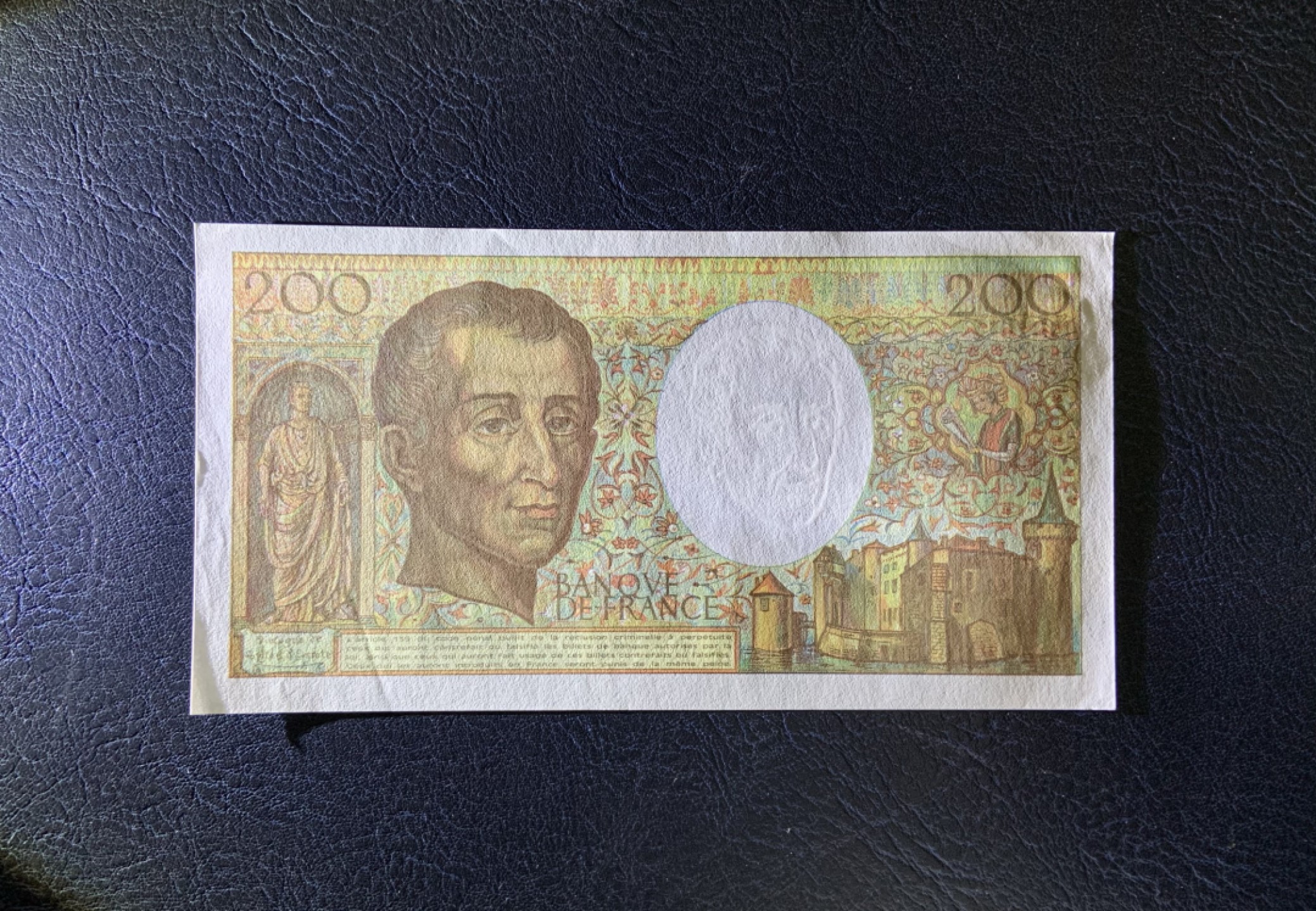 收藏联盟Quantum Auction 第220期拍卖  法国1992年200法郎 品相UNC- 孟德斯鸠