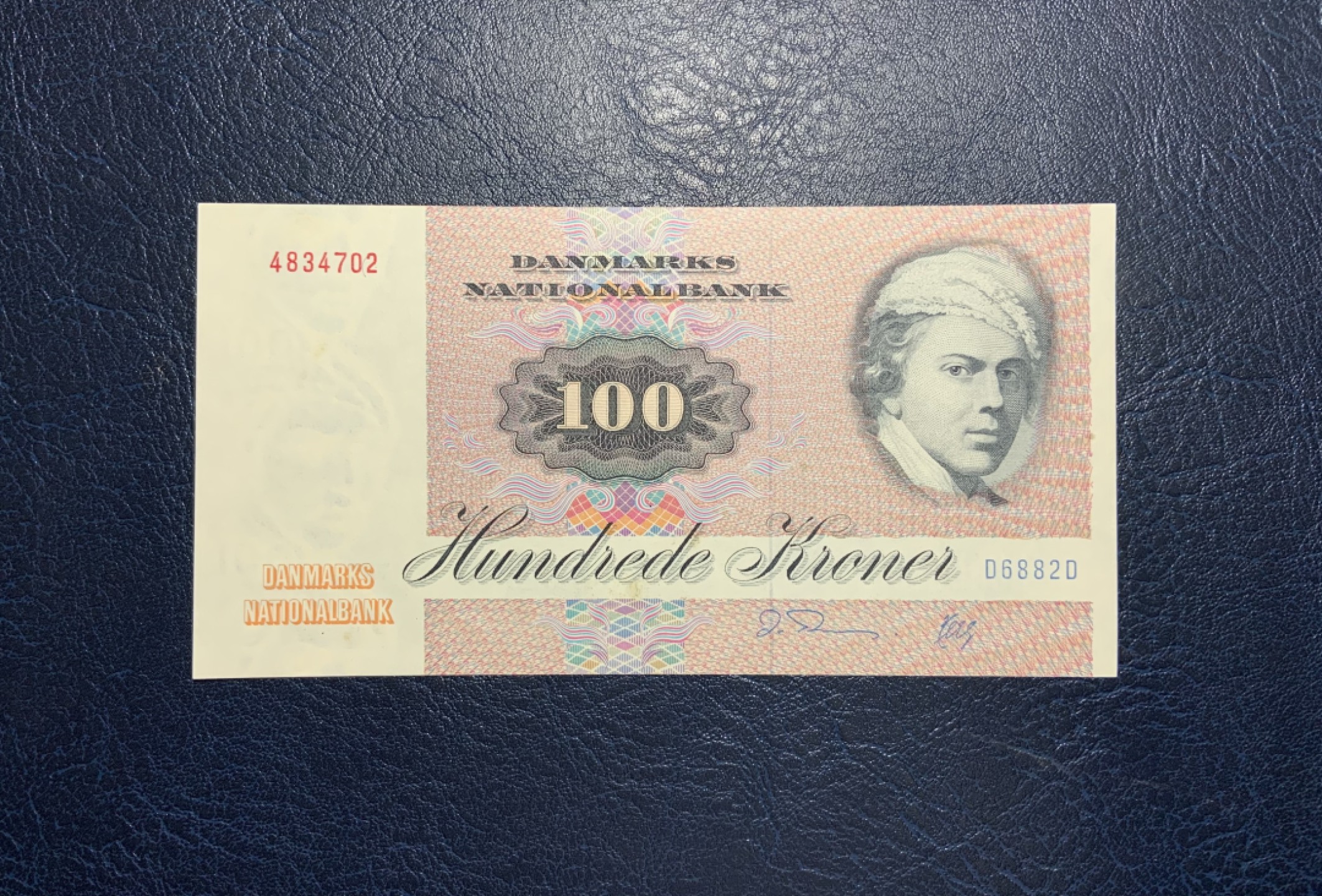 收藏联盟Quantum Auction 第220期拍卖  丹麦1988年100克朗 品相UNC 水印处少许黄斑