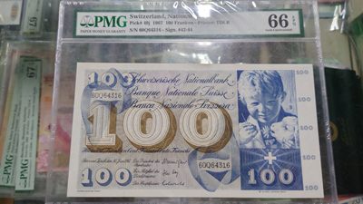 即日起至节前拍卖800以上全部本店贴钱发顺丰避免严重延误【世界钱币收藏】精选微拍第52期 暨2022年第九期 含部分经典高分评级币 【一口价售出，勿出价】1967年瑞士100法郎 PMG66E 割袍较早期年份
