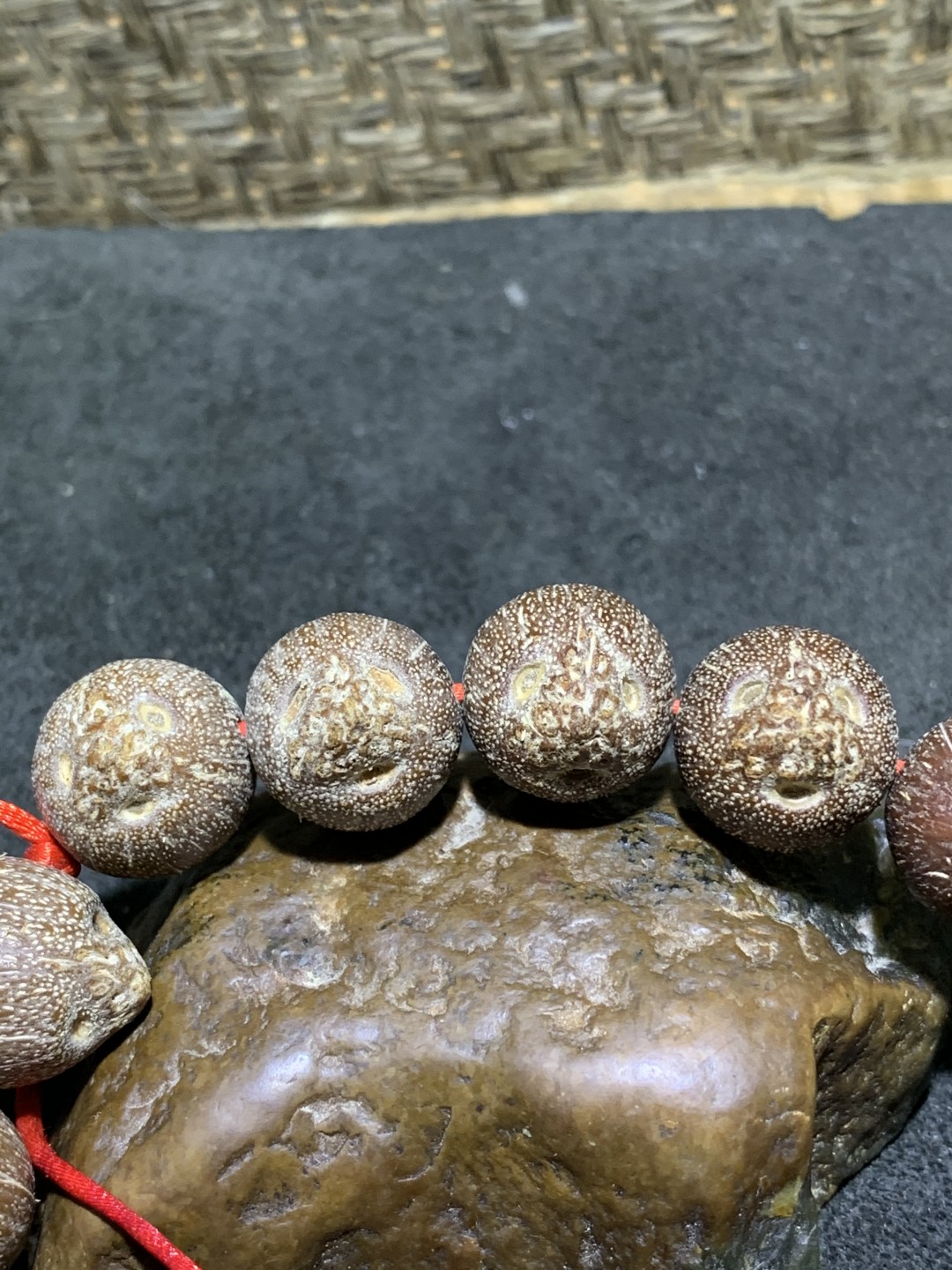 精美印尼老树肥包子紫金鼠闷墩前鼠后猫菩提手串一条！