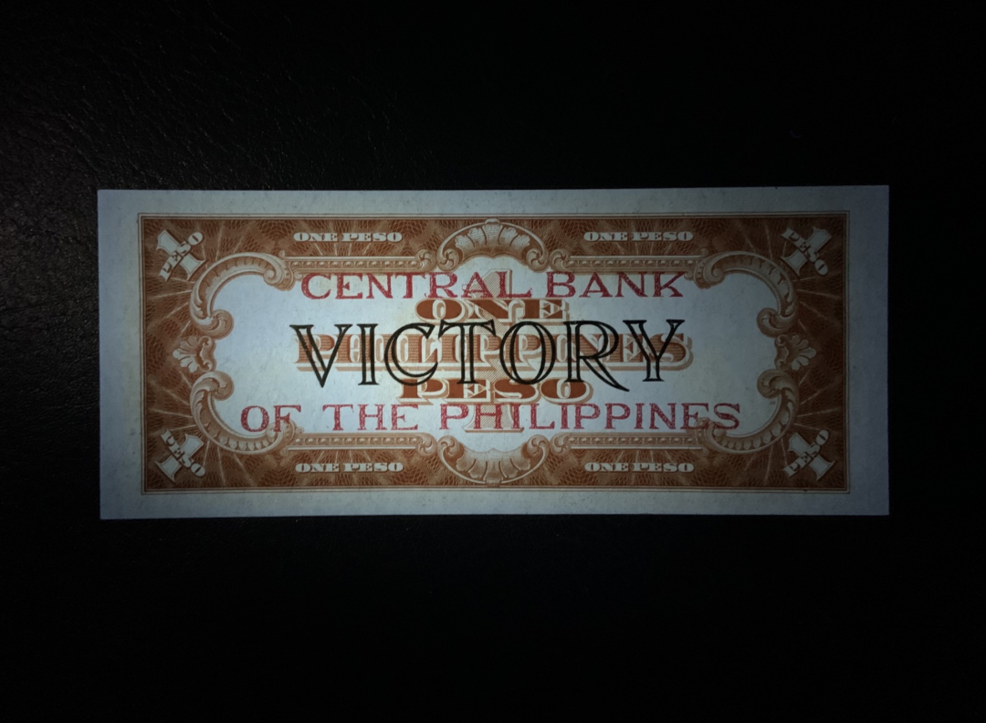 收藏联盟Quantum Auction 第220期拍卖  菲律宾1944年1比索胜利券 品相全新UNC 稀少