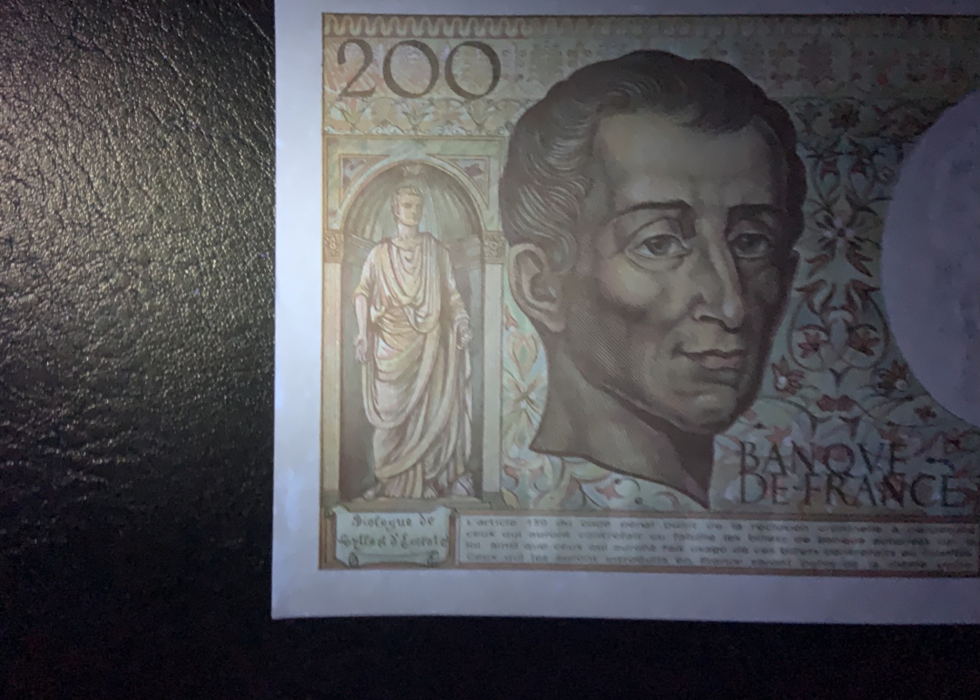 收藏联盟Quantum Auction 第220期拍卖  法国1992年200法郎 品相UNC- 孟德斯鸠