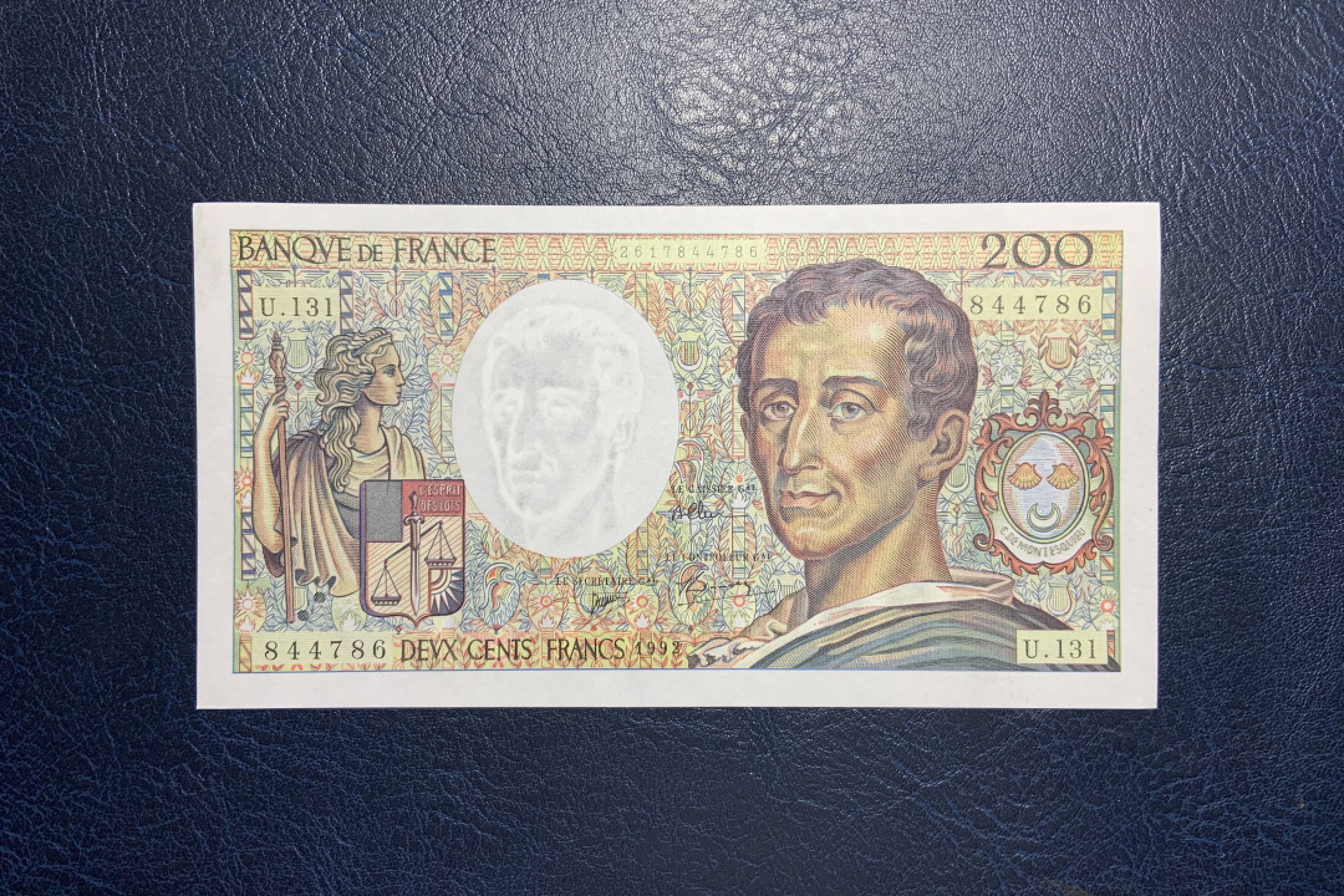 收藏联盟Quantum Auction 第220期拍卖  法国1992年200法郎 品相UNC- 孟德斯鸠