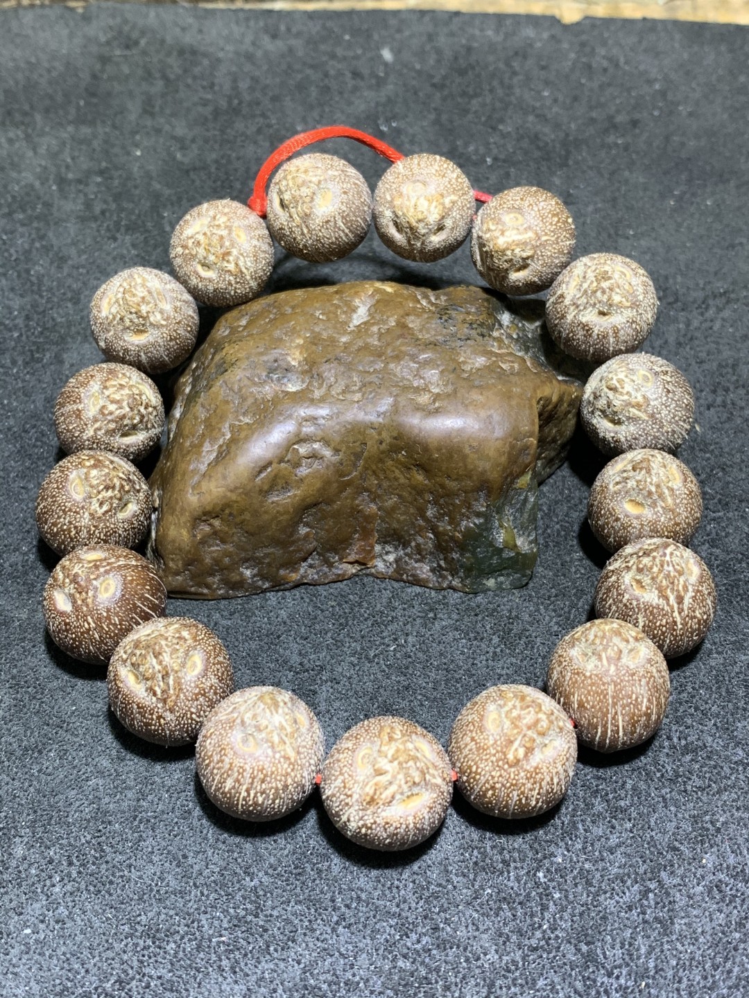 精美印尼老树肥包子紫金鼠闷墩前鼠后猫菩提手串一条！