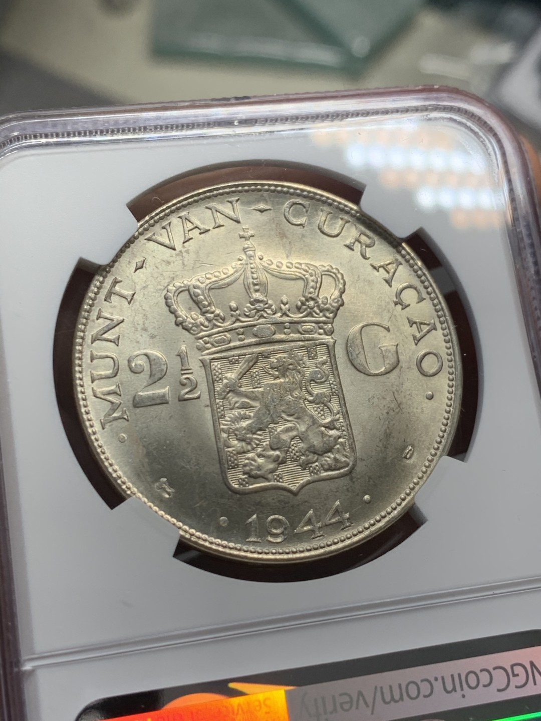 《竞宝斋》第125场-周日，周一 ，2场连拍（全场包邮） NGC-MS64 荷属库拉索群岛 1944年 威廉米娜女王2.5盾 大银币 原光好品 殖民地系列品种