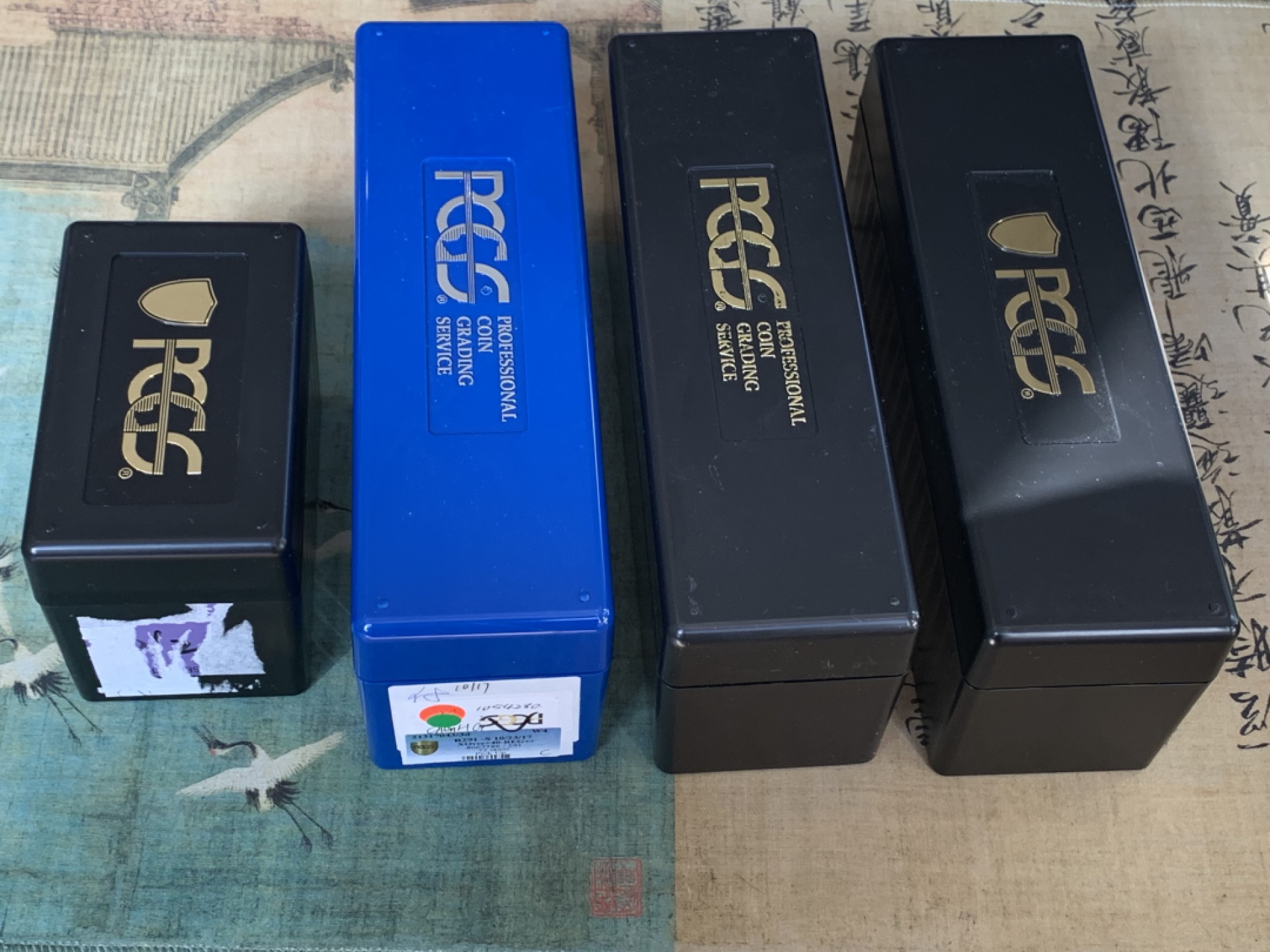 《竞宝斋》第125场-周日，周一 ，2场连拍（全场包邮） PCGS 盒子 4个一组，3个20枚盒，一个10枚盒  状态都挺好得 细节见图