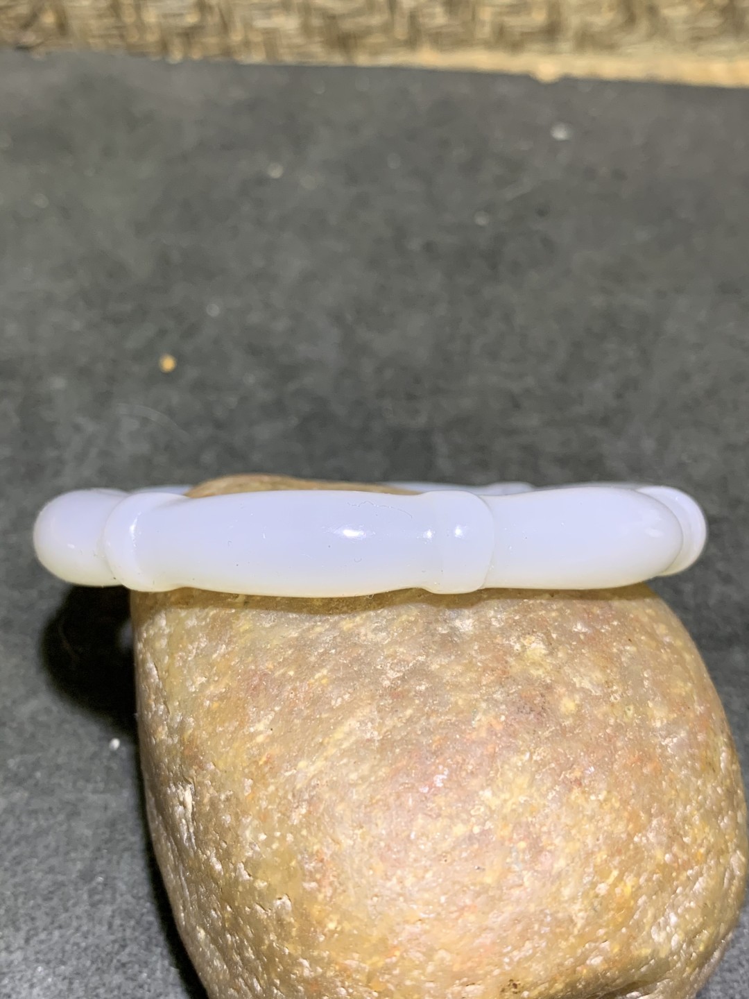 天然原矿三无精品水墨雕海洋玉髓竹节手镯一只！