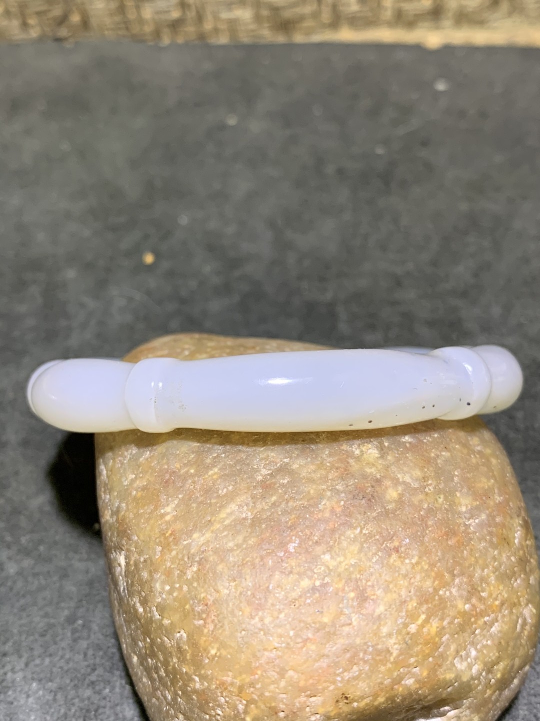 天然原矿三无精品水墨雕海洋玉髓竹节手镯一只！