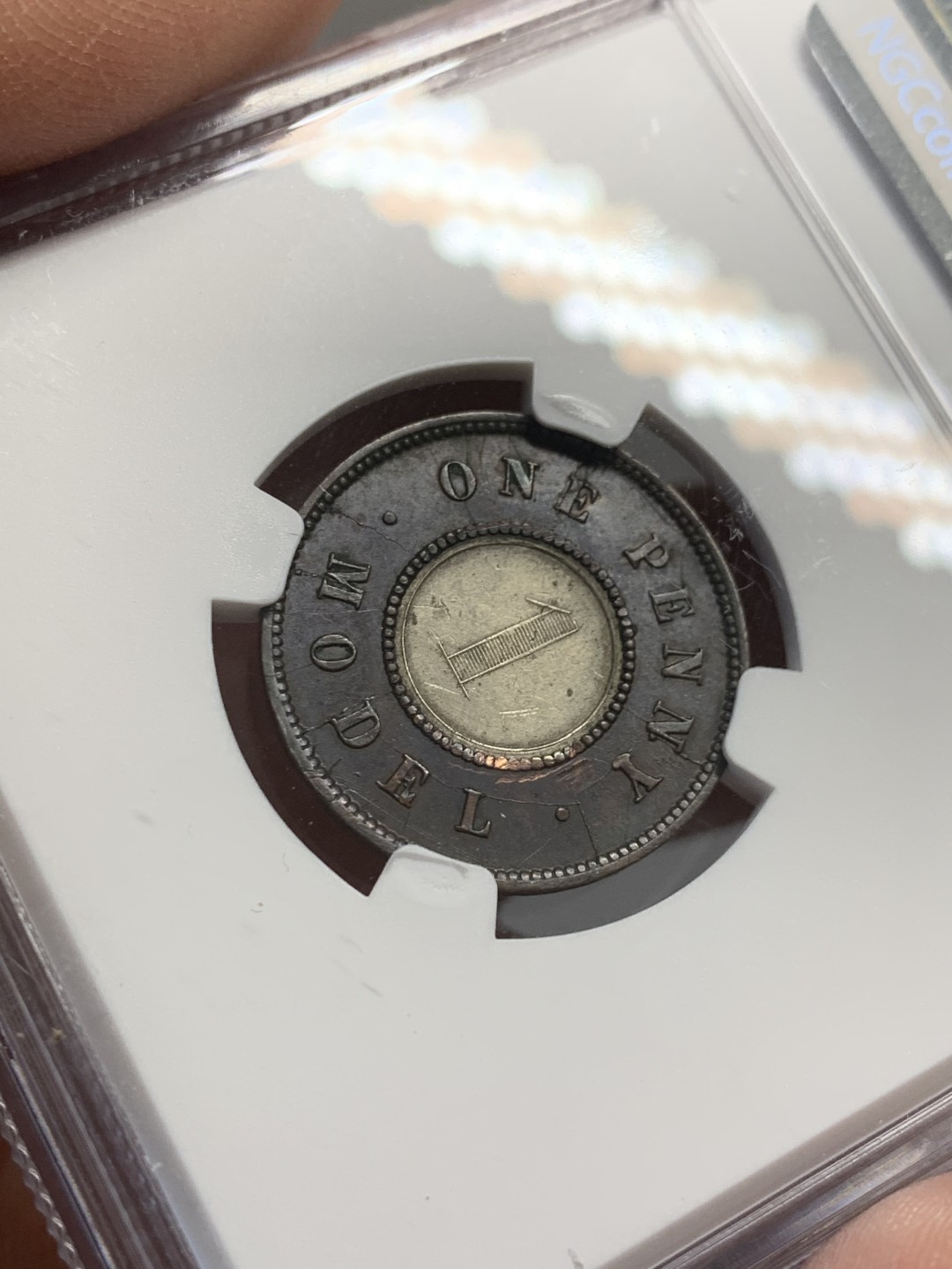 《竞宝斋》第125场-周日，周一 ，2场连拍（全场包邮） NGC UNC  英国 1844年 双色便士  细节很不错 巧克力包浆