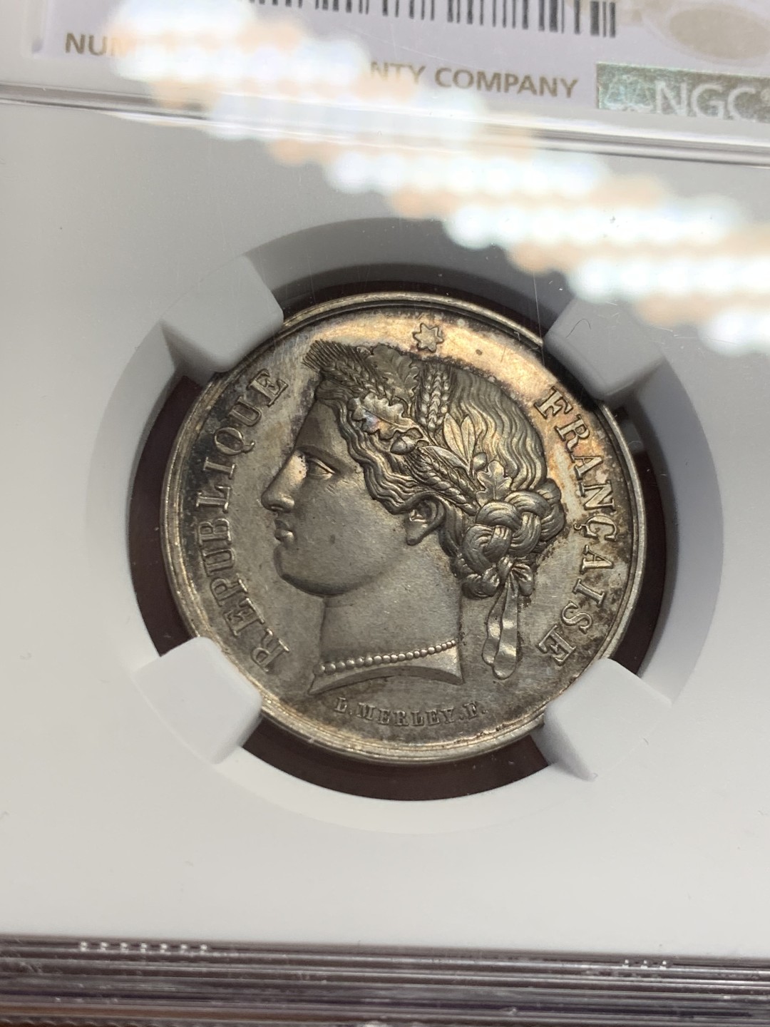 《竞宝斋》第125场-周日，周一 ，2场连拍（全场包邮） NGC-MS61 法国1885年 谷物女神纪念银章 高浮雕 非常罕见的品种