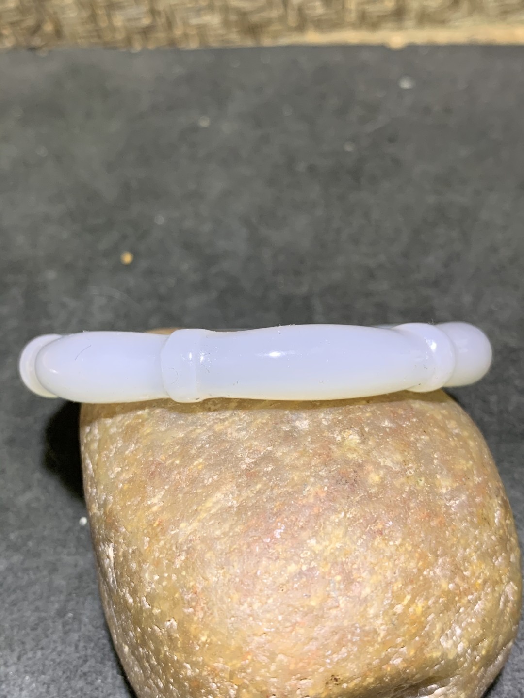 天然原矿三无精品水墨雕海洋玉髓竹节手镯一只！
