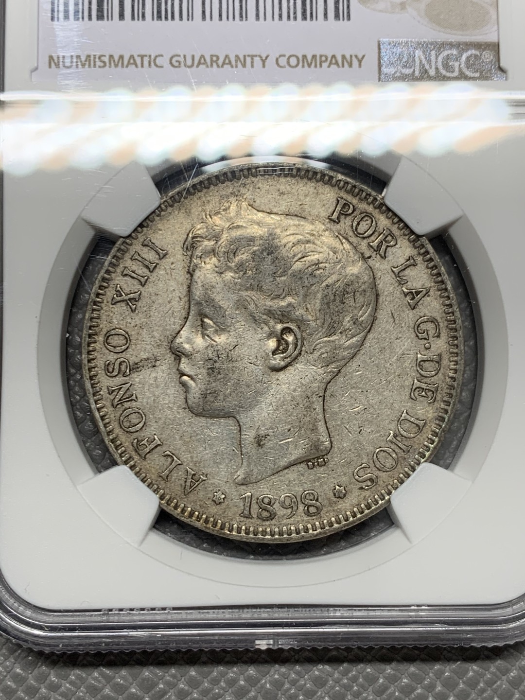 《竞宝斋》第125场-周日，周一 ，2场连拍（全场包邮） NGC-AU50 西班牙1898年 阿方索十三世 5比塞塔双柱大银币 原味好品
