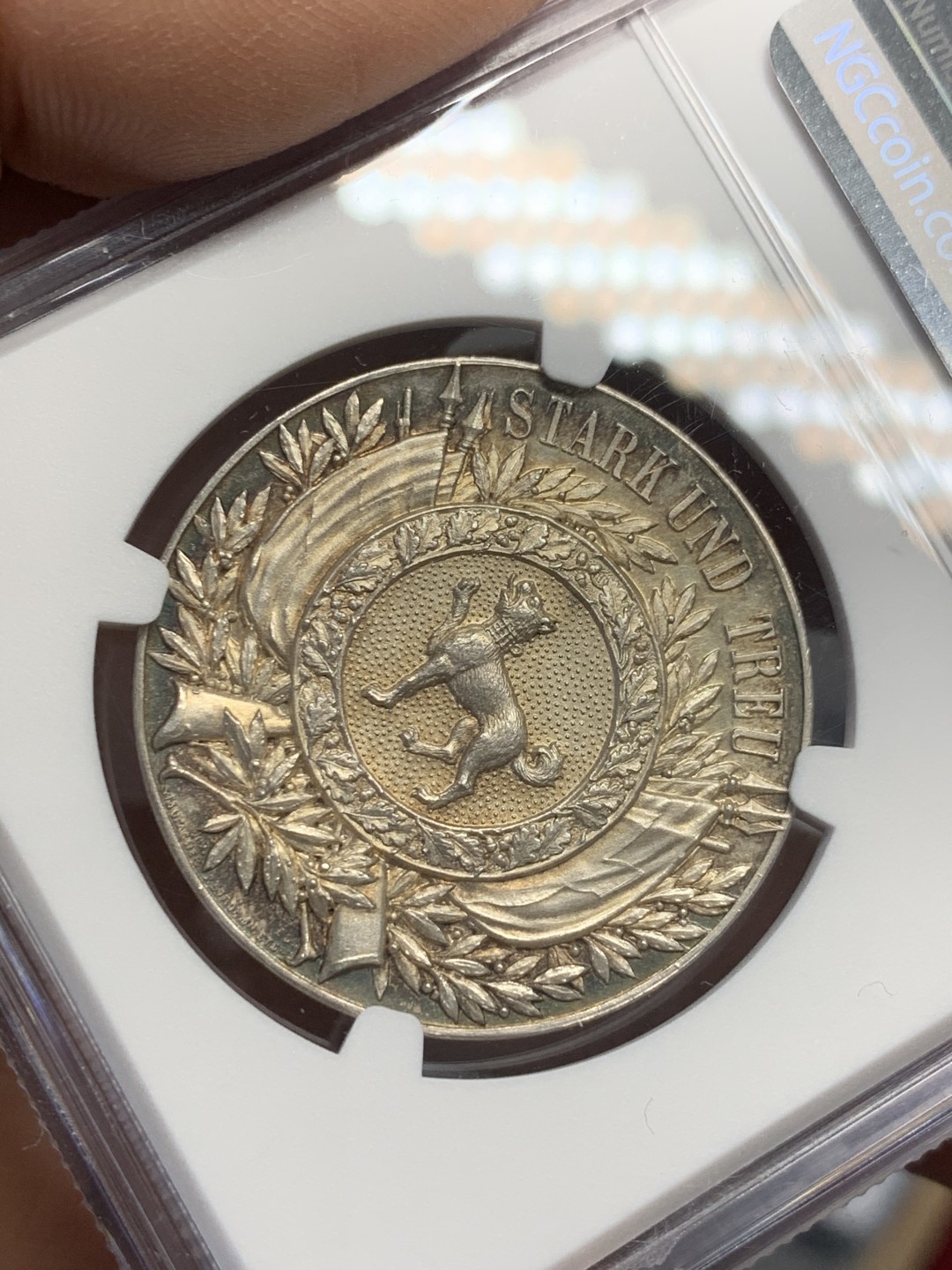 《竞宝斋》第125场-周日，周一 ，2场连拍（全场包邮） NGC-MS64 瑞士1897年射击节 正面天使背狗狗图案 大银章 系列里的难点 非常漂亮