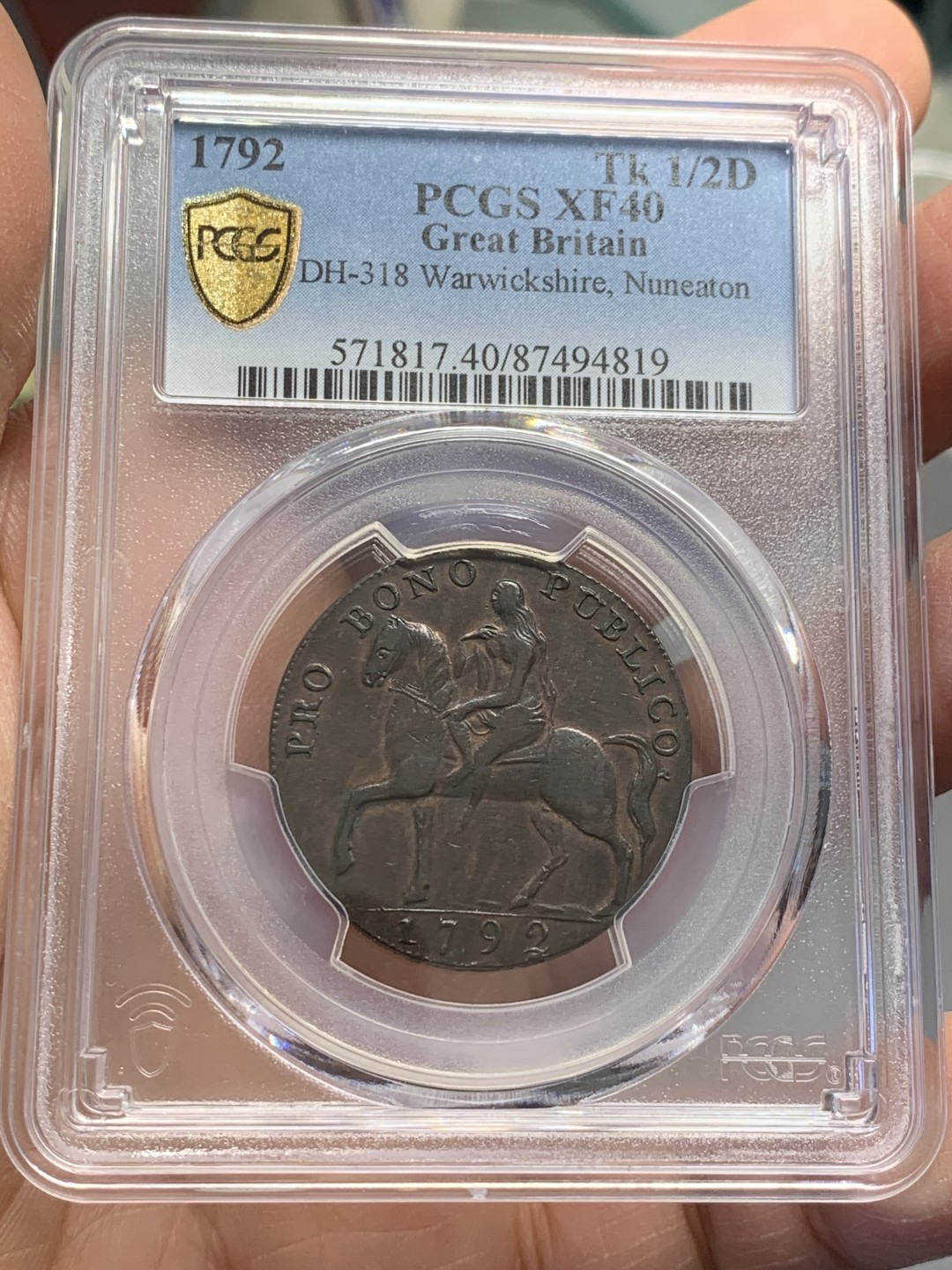 《竞宝斋》第125场-周日，周一 ，2场连拍（全场包邮） PCGS-XF40 1792年 英国沃里克郡戈黛娃夫人1/2便士Token，。马背上的戈黛娃，英系经典。发丝马鬃清晰，铜光犹存。此版稀见，R级珍惜度