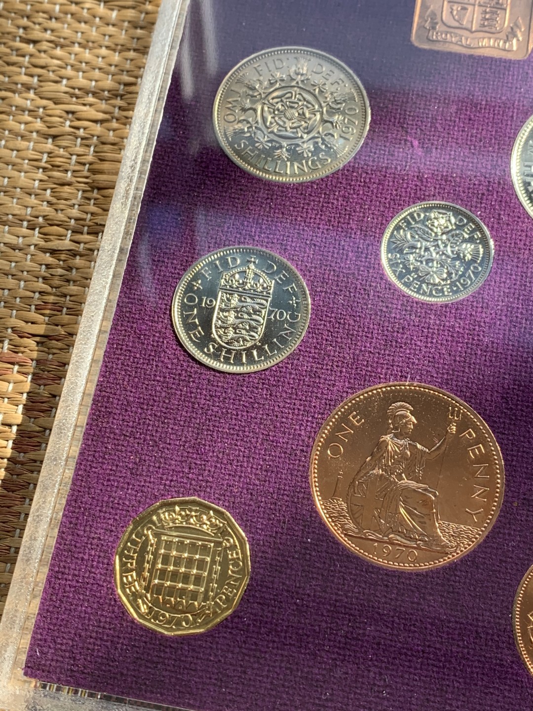 《竞宝斋》第125场-周日，周一 ，2场连拍（全场包邮） 英国1970年原装精制套币，十二进制少女头像关门币，火热品种