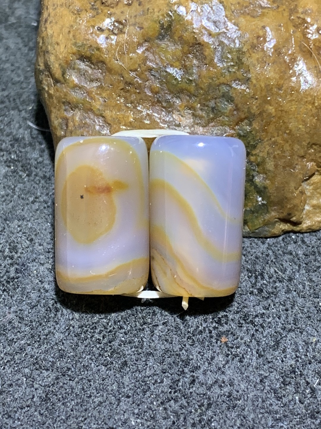 通货天然巴西缠丝玛瑙高玉化形桶珠一对，