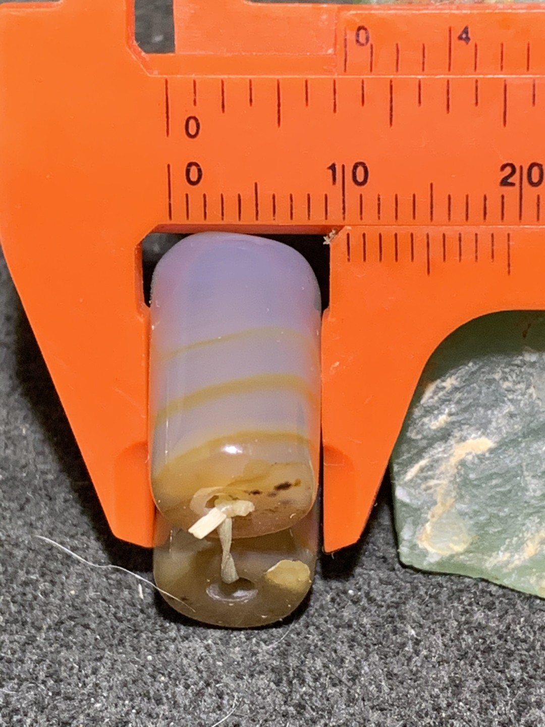 通货天然巴西缠丝玛瑙高玉化形桶珠一对，