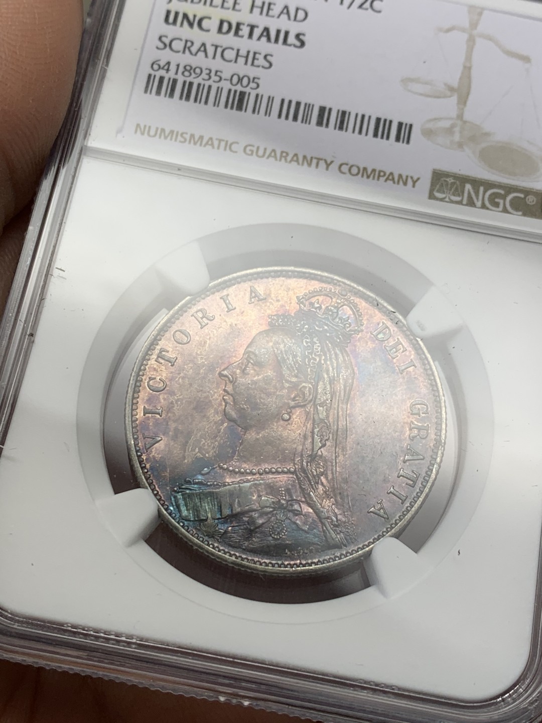 《竞宝斋》第126场-周日，周一 ，2场连拍（全场包邮） NGC UNC 英国 1887年 维多利亚 高冠版 半克朗银币 绚烂包浆