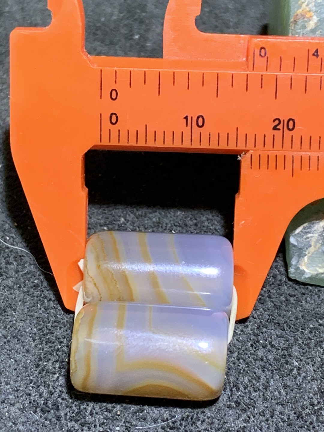 通货天然巴西缠丝玛瑙高玉化形桶珠一对，