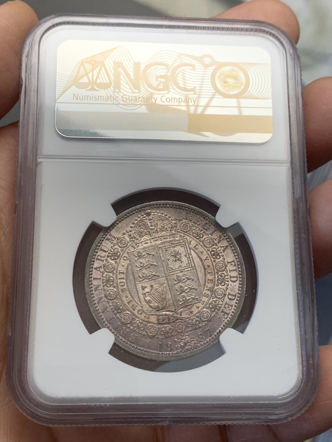 《竞宝斋》第126场-周日，周一 ，2场连拍（全场包邮） NGC UNC 英国 1887年 维多利亚 高冠版 半克朗银币 绚烂包浆