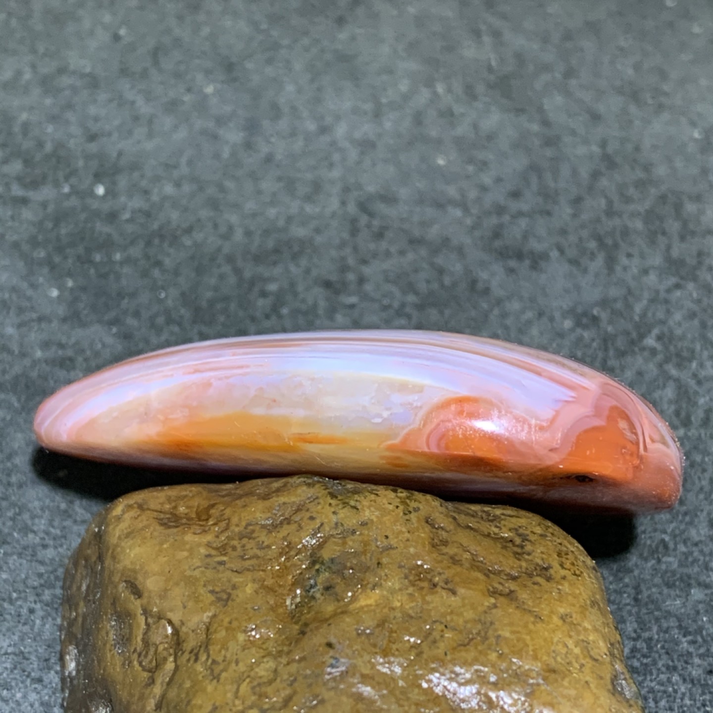 精美川料南红玛瑙天眼图案吊坠一个，