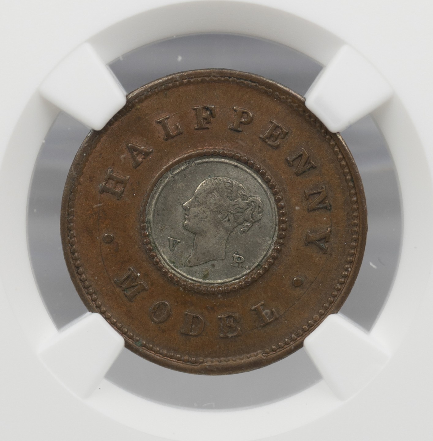 万国钱币拍卖第003期（圣诞精品特拍） 英国1844年小维双金属半便士代币，亚军分，少见的“德国银”品种