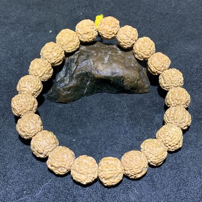 精美勿里达小蜂王金刚菩提手串一条 - 精美勿里达小蜂王金刚菩提手串一条