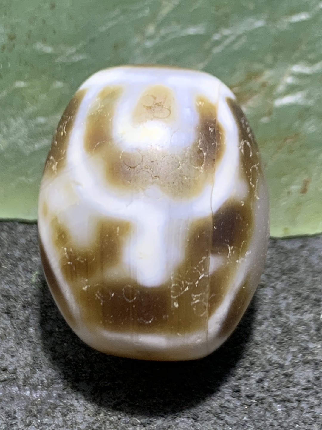 仅此一颗，精品达洛宝瓶玛瑙天珠一颗