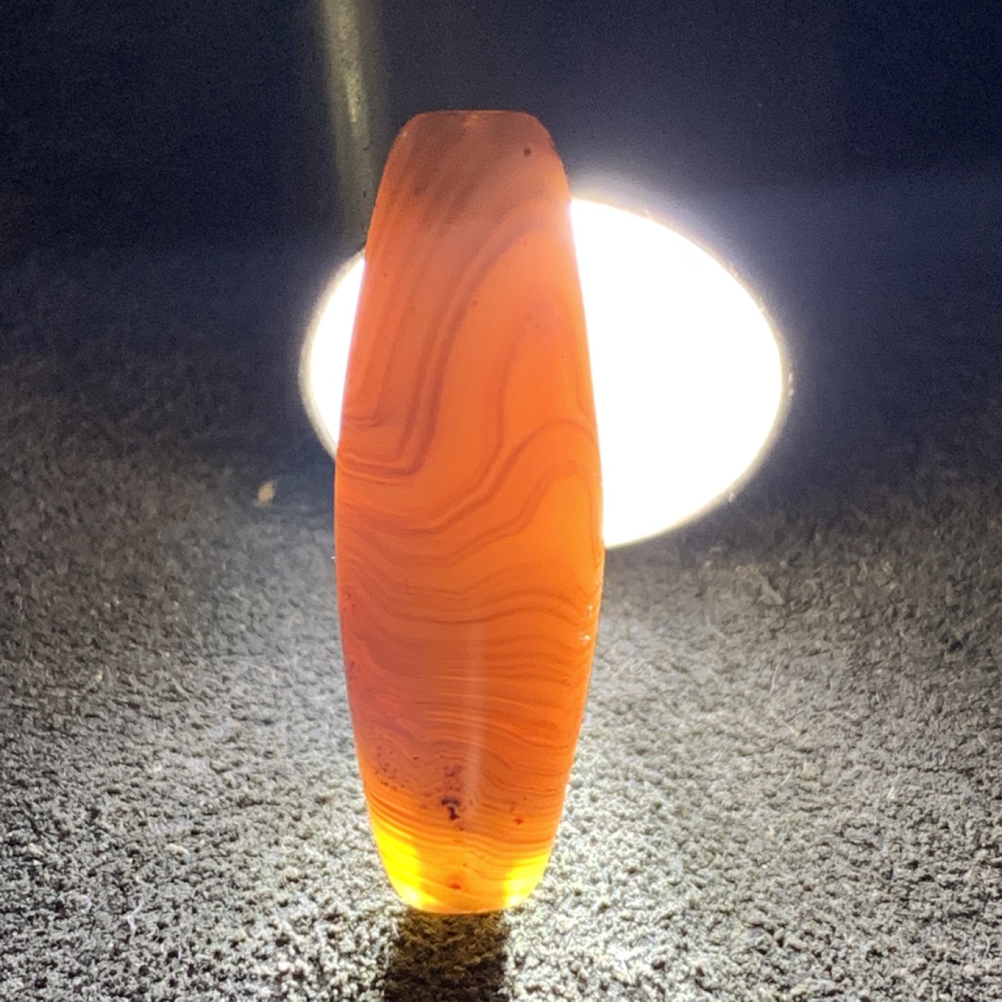 精美千层纹缠丝玛瑙桶珠一个