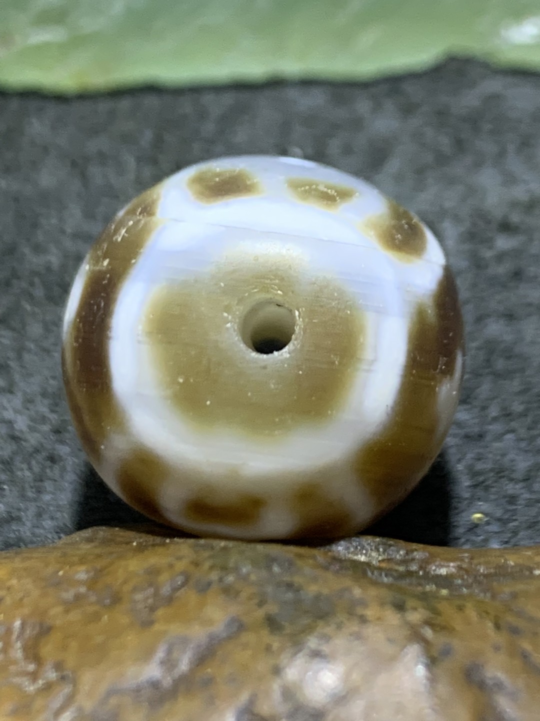 仅此一颗，精品达洛宝瓶玛瑙天珠一颗