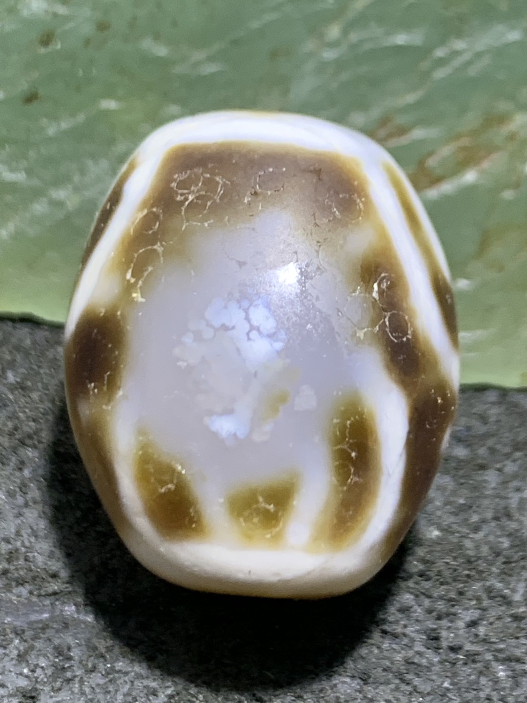 仅此一颗，精品达洛宝瓶玛瑙天珠一颗