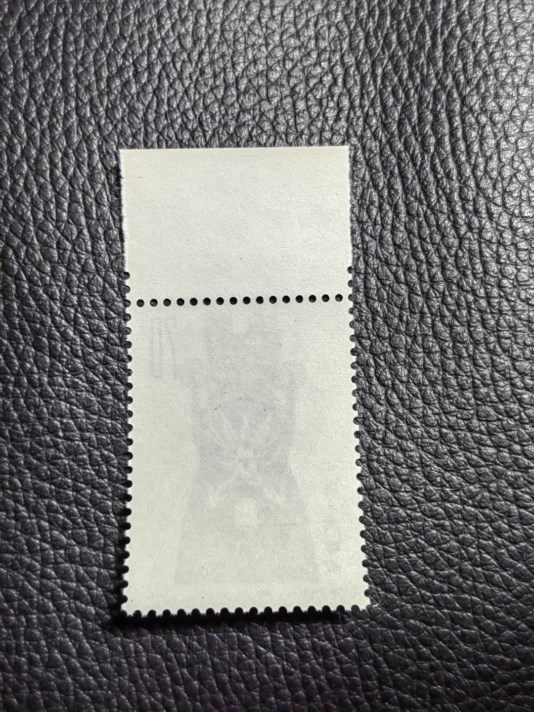 洪涛臻品批发群  精选邮票限时拍卖第一百二十二期 T45脸谱8-8新一枚，版期全品嘎嘎绝，正宗版撕货，一手撕版，带硅胶手套撕版，收藏级品相，喜欢不要错过